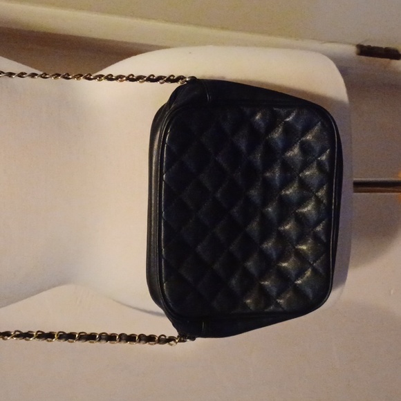 Medallion Accessories Medallion Quilted Black Leather Crossbody